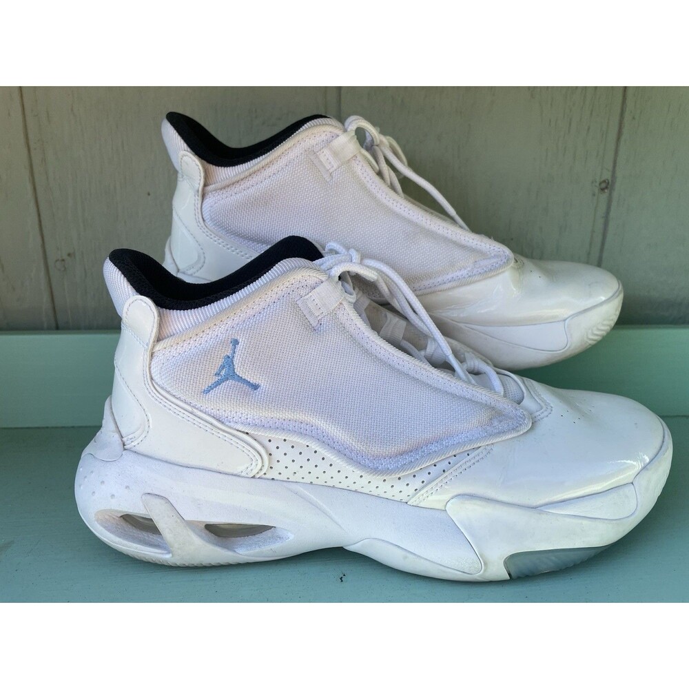 9 Air Jordan Jordan Max Aura 4 'White University Blue' DN3687-100 Men's Shoes